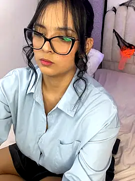 Madyson Hot online show from October 2025 01:07:01 PM