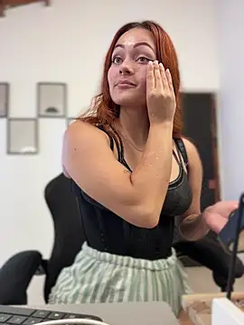 Miss-Abbii online show from December 2025 08:17:01 PM