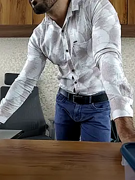 Snapshot of indianguy89 chatting on April 2026 06:14:02 AM indianguy89 online show from April 2026 06:14:02 AM