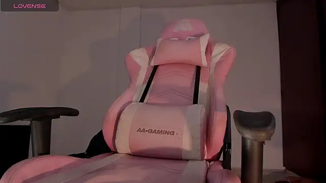 Snapshot of Veronicajazz chatting on December 2024 04:37:01 PM Veronicajazz online show from December 2024 04:37:01 PM