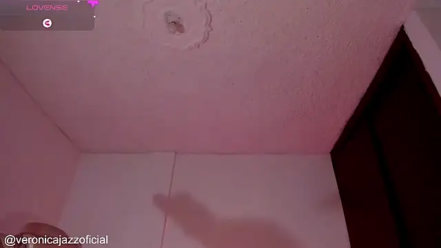 Snapshot of Veronicajazz chatting on January 2025 12:57:01 AM Veronicajazz online show from January 2025 12:57:01 AM