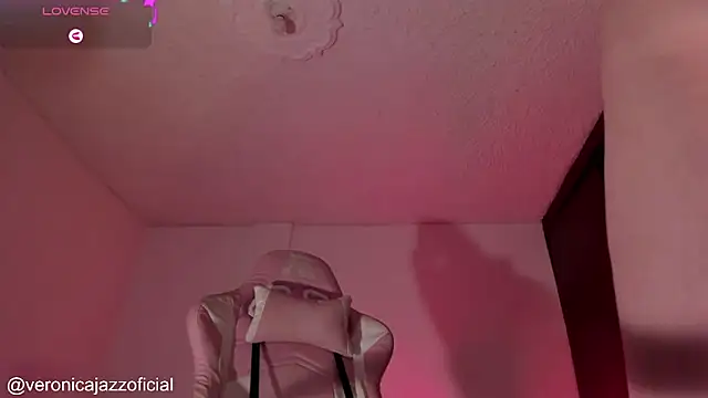 Snapshot of Veronicajazz chatting on March 2025 10:10:01 PM Veronicajazz online show from March 2025 10:10:01 PM