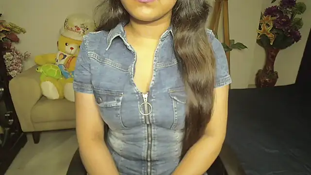 Snapshot of Most-Beautiful-Queen chatting on January 2025 08:32:01 PM Most-Beautiful-Queen online show from January 2025 08:32:01 PM