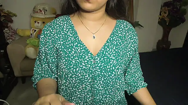 Snapshot of Most-Beautiful-Queen chatting on February 2025 07:09:01 PM Most-Beautiful-Queen online show from February 2025 07:09:01 PM