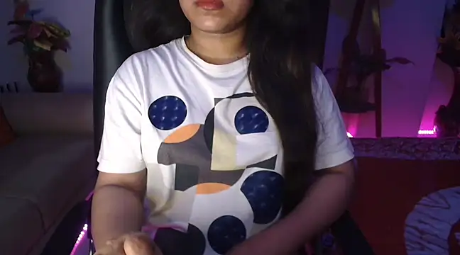 Snapshot of Most-Beautiful-Queen chatting on March 2025 02:33:02 PM Most-Beautiful-Queen online show from March 2025 02:33:02 PM