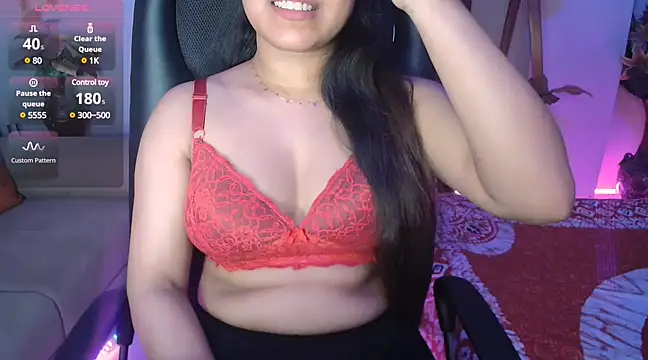 Snapshot of Most-Beautiful-Queen chatting on March 2025 07:20:02 PM Most-Beautiful-Queen online show from March 2025 07:20:02 PM