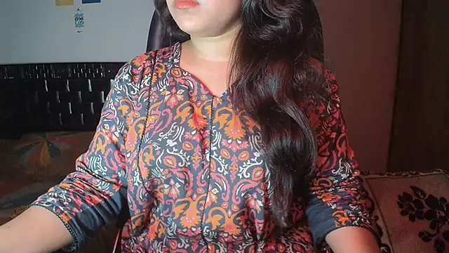 Snapshot of Most-Beautiful-Queen chatting on October 2025 06:21:01 PM Most-Beautiful-Queen online show from October 2025 06:21:01 PM