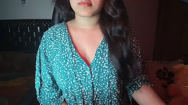 Snapshot of Most-Beautiful-Queen chatting on October 2025 06:59:01 PM Most-Beautiful-Queen online show from October 2025 06:59:01 PM