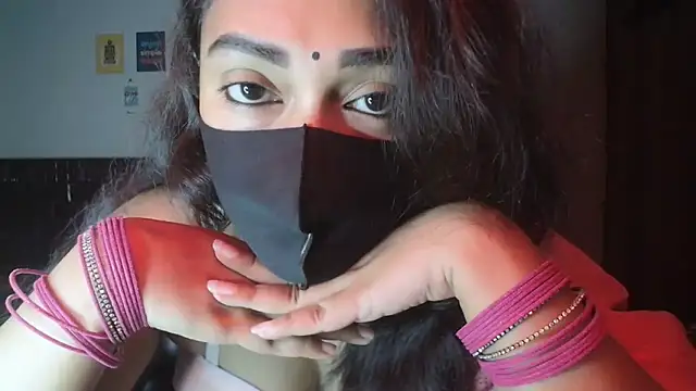 Snapshot of Most-Beautiful-Queen chatting on November 2025 06:52:02 PM Most-Beautiful-Queen online show from November 2025 06:52:02 PM