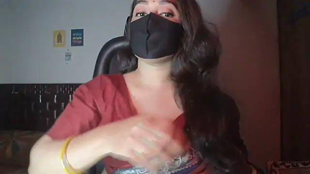 Snapshot of Most-Beautiful-Queen chatting on November 2025 07:25:01 PM Most-Beautiful-Queen online show from November 2025 07:25:01 PM