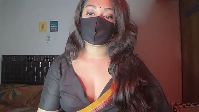 Snapshot of Most-Beautiful-Queen chatting on November 2025 07:35:02 PM Most-Beautiful-Queen online show from November 2025 07:35:02 PM