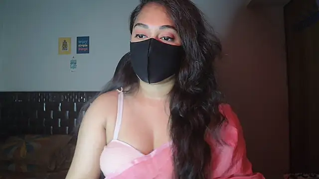 Snapshot of Most-Beautiful-Queen chatting on November 2025 06:57:02 PM Most-Beautiful-Queen online show from November 2025 06:57:02 PM