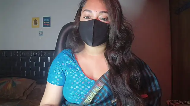 Snapshot of Most-Beautiful-Queen chatting on November 2025 07:05:02 PM Most-Beautiful-Queen online show from November 2025 07:05:02 PM