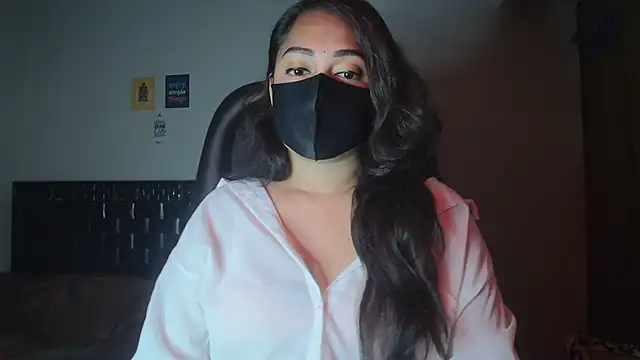 Snapshot of Most-Beautiful-Queen chatting on December 2025 07:29:02 PM Most-Beautiful-Queen online show from December 2025 07:29:02 PM