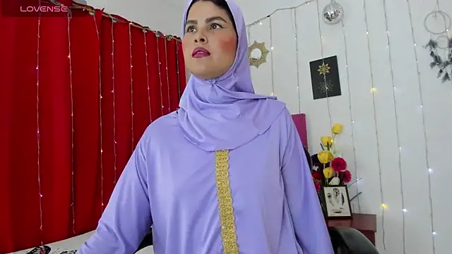 AishaAmin  online show from October 2025 12:16:02 PM