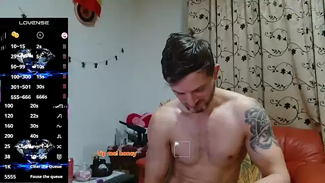 Snapshot of cuple_hoot_ chatting on October 2025 03:46:02 PM cuple hoot  online show from October 2025 03:46:02 PM