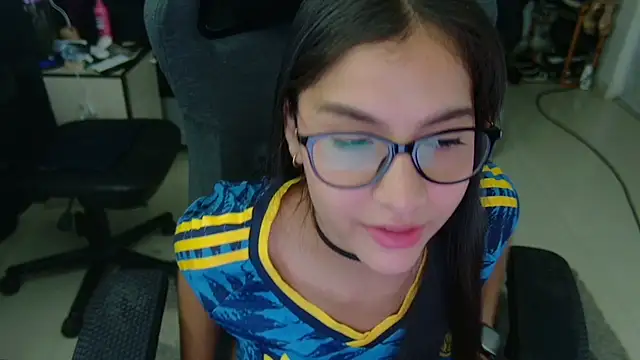 Snapshot of Lucy_Fer5 chatting on July 2026 03:07:01 PM Lucy Fer5 online show from July 2026 03:07:01 PM