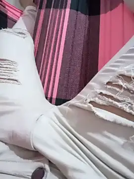 Snapshot of maikinhopL chatting on March 2025 04:32:01 AM maikinhopL online show from March 2025 04:32:01 AM