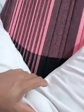 Snapshot of maikinhopL chatting on March 2025 04:03:01 AM maikinhopL online show from March 2025 04:03:01 AM