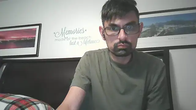 Snapshot of spence204011 chatting on July 2026 01:45:02 AM spence204011 online show from July 2026 01:45:02 AM