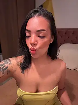 Sara LipsX online show from June 2026 12:38:02 AM