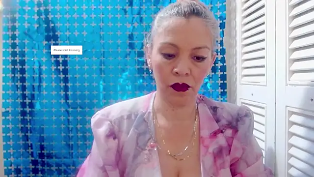 Snapshot of electra-mommy chatting on November 2025 11:10:02 AM electra-mommy online show from November 2025 11:10:02 AM