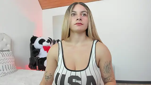 AtheneaRossi online show from January 2025 02:37:01 PM