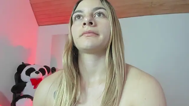 AtheneaRossi online show from February 2025 11:08:02 AM