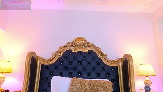 AdelinaVans online show from February 2026 11:36:01 AM