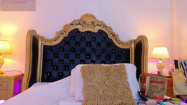 AdelinaVans online show from March 2026 11:02:01 AM