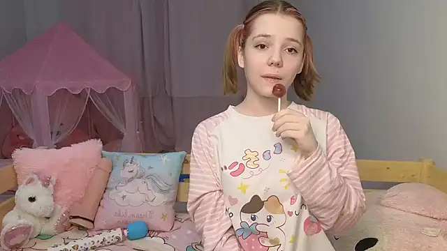 PrincessLittleKiki online show from February 2026 04:58:02 PM