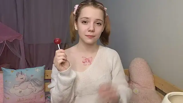 Snapshot of PrincessLittleKiki chatting on March 2026 04:43:01 PM PrincessLittleKiki online show from March 2026 04:43:01 PM