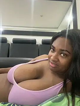 Snapshot of _MARRTINNA_ chatting on January 2025 07:15:02 AM MARRTINNA online show from January 2025 07:15:02 AM