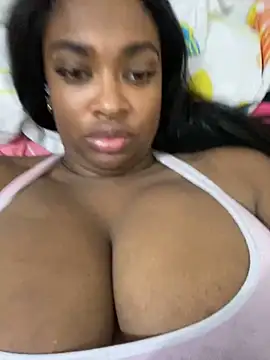 Snapshot of _MARRTINNA_ chatting on February 2025 07:18:01 AM MARRTINNA online show from February 2025 07:18:01 AM