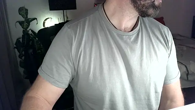 Snapshot of Mr_Beef chatting on December 2024 10:06:01 PM Mr Beef online show from December 2024 10:06:01 PM