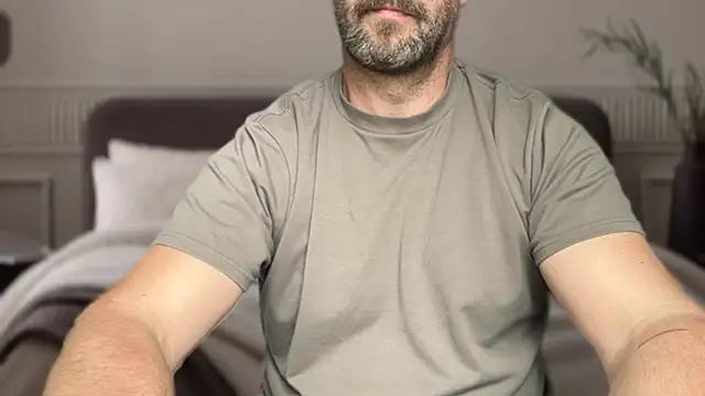 Snapshot of Mr_Beef chatting on September 2025 04:40:01 PM Mr Beef online show from September 2025 04:40:01 PM