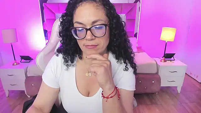 Aliciia cute1 online show from January 2025 10:10:01 PM