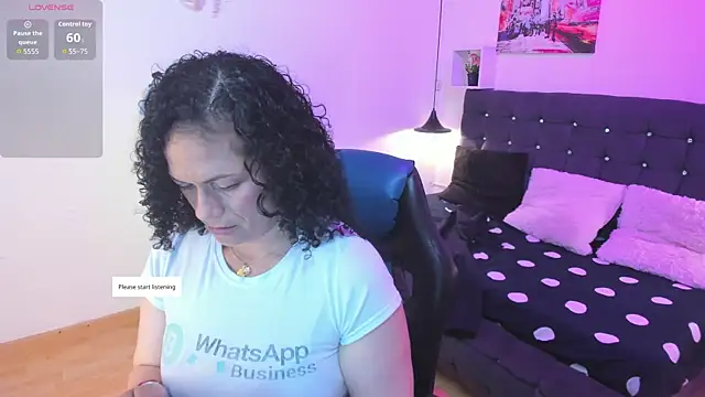 Aliciia cute1 online show from December 2025 09:02:01 PM