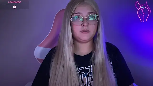 SweetPaige  online show from February 2025 11:19:02 PM