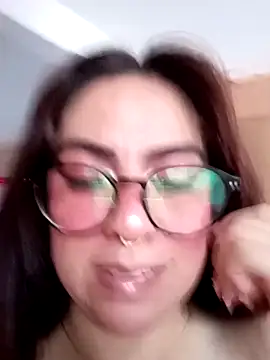 Snapshot of Celestte22 chatting on April 2026 07:33:02 PM Celestte22 online show from April 2026 07:33:02 PM