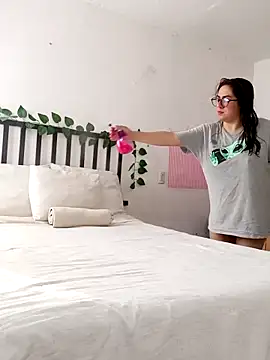 Snapshot of Celestte22 chatting on April 2026 03:17:02 PM Celestte22 online show from April 2026 03:17:02 PM