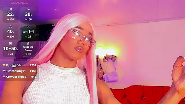 Snapshot of naomy__xx chatting on May 2026 03:28:02 PM naomy xx online show from May 2026 03:28:02 PM