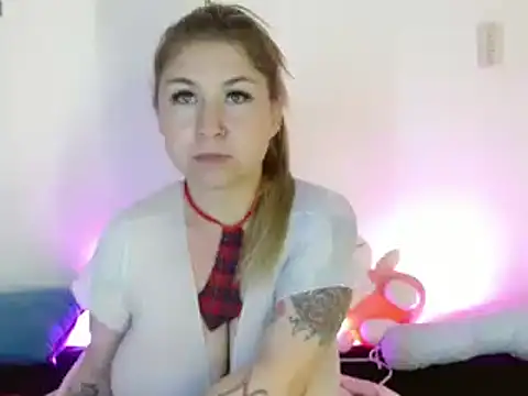 Snapshot of kittycatw chatting on January 2025 09:07:01 AM kittycatw online show from January 2025 09:07:01 AM