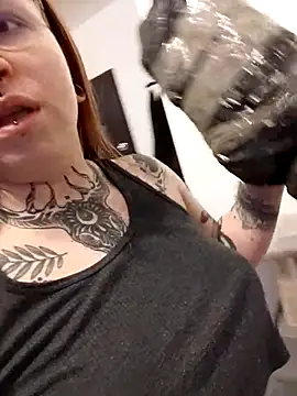 divine eve online show from December 2025 09:53:01 PM