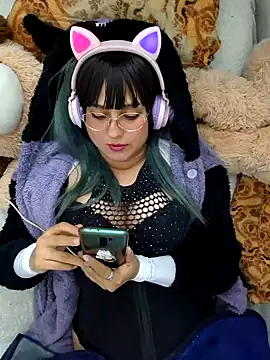 Derry Cooper online show from December 2024 12:20:01 AM