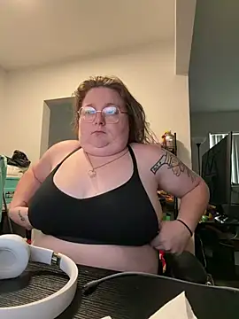 Snapshot of BBW2320 chatting on June 2026 11:18:02 PM BBW2320 online show from June 2026 11:18:02 PM