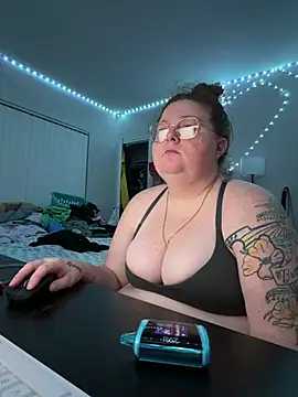 Snapshot of BBW2320 chatting on July 2026 03:34:01 AM BBW2320 online show from July 2026 03:34:01 AM