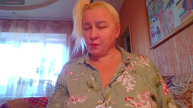 mira robinsonnn online show from October 2025 02:37:02 AM