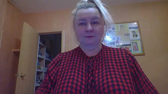 mira robinsonnn online show from February 2026 12:04:02 PM