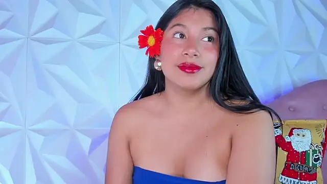 Snapshot of LinnaGardenia chatting on December 2024 10:28:01 PM LinnaGardenia online show from December 2024 10:28:01 PM